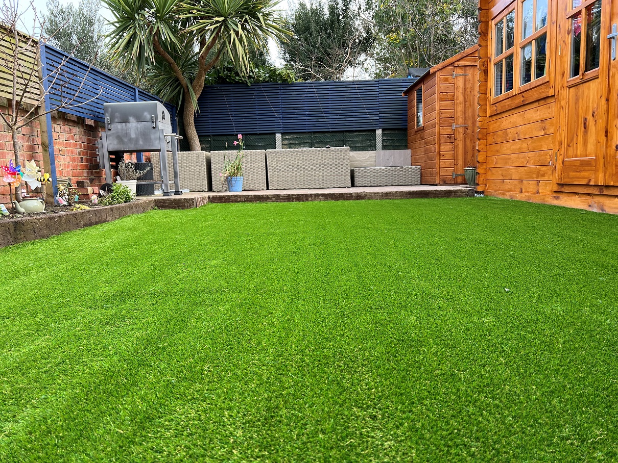 The Environmental Benefits of Artificial Grass for Kenilworth Gardens